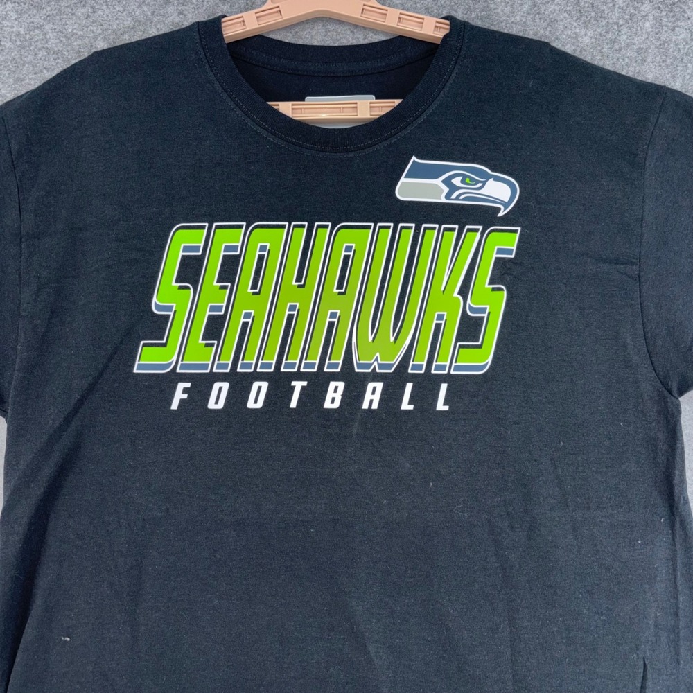 NFL Team Apparel Seattle Seahawks Football T-Shirt Mens Large Black NWT